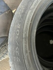 Pneu 225/50R17 - 1