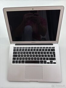 MacBook Air (13-inch, 2017)