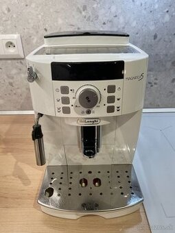 Kávovar DeLonghi Magnifica S