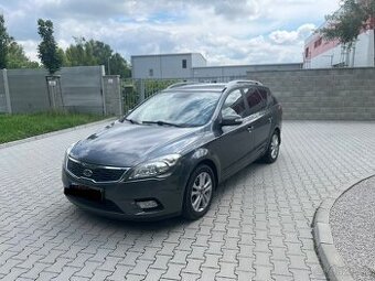 Kia cee'd sw 2.0 crdi fl. - 1