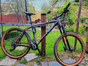 Predám celoodpužený enduro bicykel CUBE