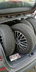 Predám 4ks zimné pneumatiky 205/60 R16 Krisalp, Kleber HP3.