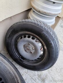 Pneumatiky/ plechové disky 195/65r15