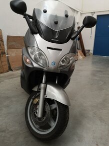 Piaggio x9 revolution 125