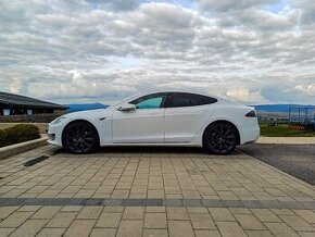 Tesla Model S 75D 4x4 386kW, Premium Konektivita, Panoráma