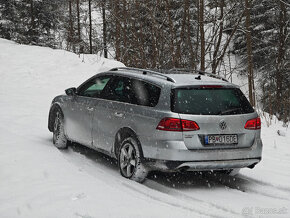 VW Passat Alltrack B7