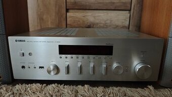 Receiver YAMAHA R-N602