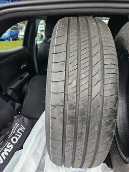 Predám 4ks nové letné pneumatiky GOODYEAR 215/60 R17 - 1