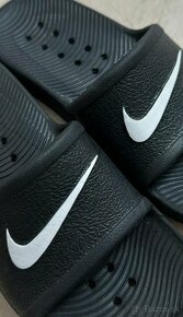 Predám detské šľapky NIKE Kawa Slides 30 - 1