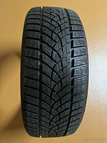 zimné pneumatiky Goodyear Ultragrip 225/45 r19 v96