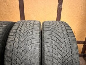 Zimné pneumatiky Bridgestone  225/40 r19