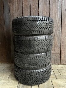 235/45 R18 zimné BRIDGESTONE(2022) Blizzak LM-005