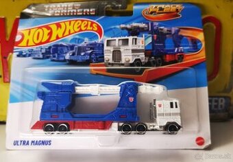 HW Ultra Magnus + Optimus Prime Transformers