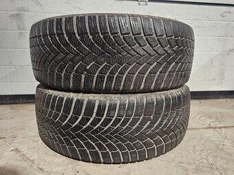 Zimné Pneu Bridgestone Blizak LM005 205/55 R17 2KS