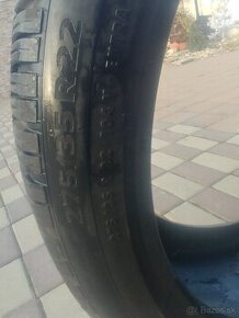 Continental275/35r22