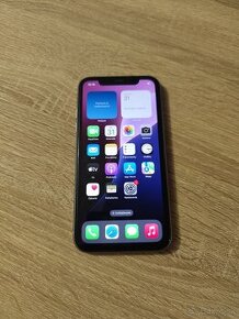 iPhone 11 / 64GB Fialový TOP stav