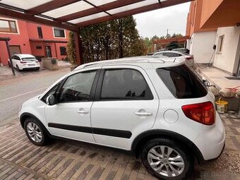 Predám SUZUKI SX4,4X4,rok 2013 -108645 km - 1