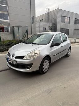 Predam pekný zachovalý Renault clio 1.2 po1 majitelovi