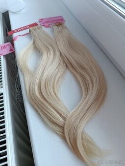 Tape in vlasy na páskach blond 40 cm