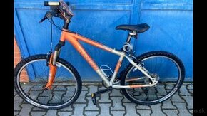 Trek 4300 velmi zachovali 16 ram