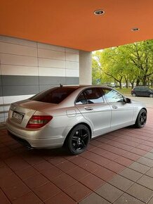 Mercedes Benz C320 CDI V6 - 4x4