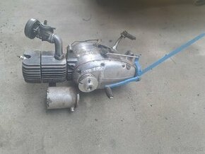 Motor Jawa 555 - 1