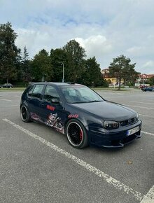 VW Golf 4 - 1