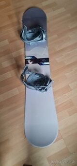 Predan snowboard 153 s viaznim a botami