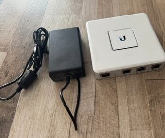 Predám Ubiquiti UniFi Security Gateway