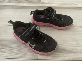 Tenisky Under Armour 29,5