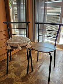 Predam dvě nové stoličky