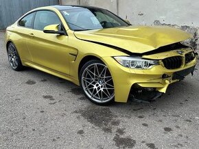 PREDÁM BMW M4 3.0 Coupe F82 harman/kardon, carbon, 20" M ALU