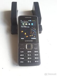 Predám výborný tlačitkový mobil Samsung S5610