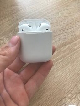 Airpods 1