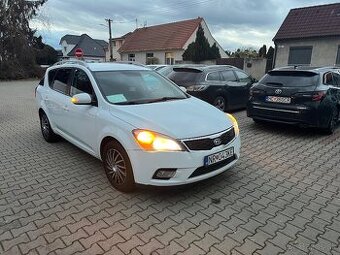 Kia ceed 2010 1.6 crdi