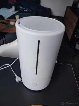 Predám zvlhčovač - Mi Smart Antibacterial Humidifier