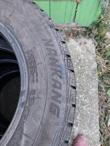 195/70r15c