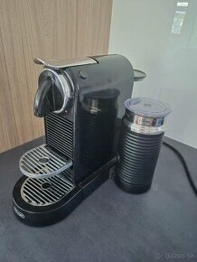 Kávovar Nespresso De'Longhi