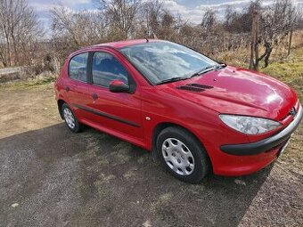 Predám Peugeot 206 1,4 benzín 55kw r.v 2006