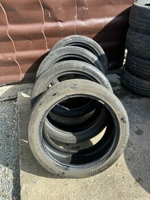 245/45r19 XL