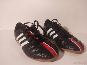 Adidas 11questra, velkost 30