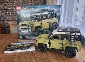 Lego technic 42110 land Rover Defender