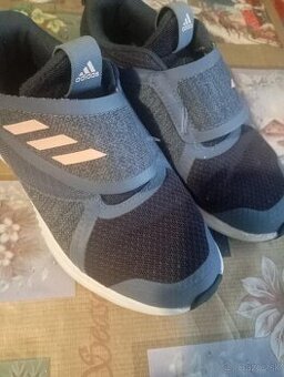 Adidas veľ. 33