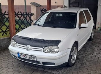 Volkswagen Golf - 1