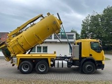 8934 Volvo FE 300 - 6x4 - Sací + tlakový kanalizační splacho