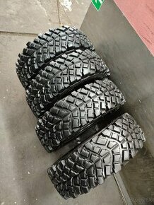 Predám tieto ako nové offroad pneu o rozmere 205/70 R15 - 1