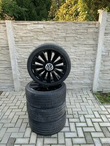 5x112 letné pneu 225/40r18 aj zimne - 1