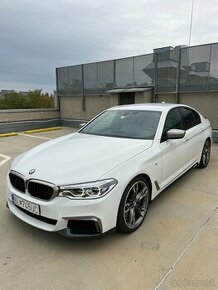 BMW M550i xDrive - 1