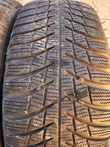 215/60R16 Bridgestone zimne