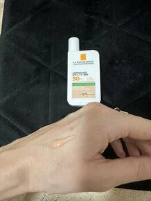 Zafarbeny ultralahký fluid SPF 50+, 50 ml